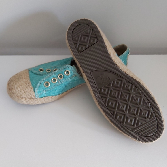 ❗NEW❗CONVERSE slip on flats - Picture 4 of 8